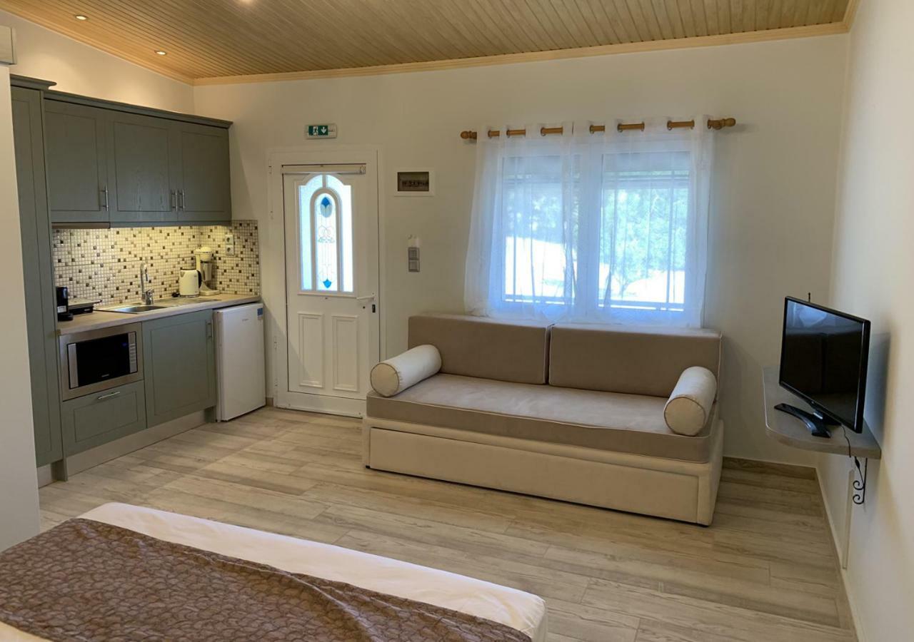 Iliovasilema Aparthotel Plati  Exterior foto